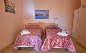 Bel Sole Guest House  3*